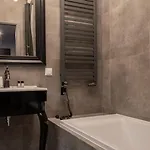 Modern With Balcony And Garage - Mokotow * Варшава