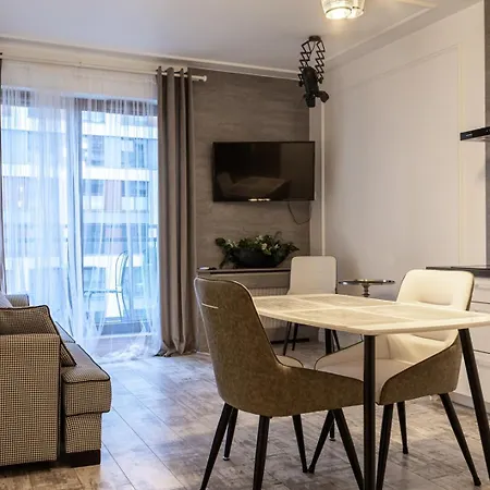 Modern With Balcony And Garage - Mokotow Apartman